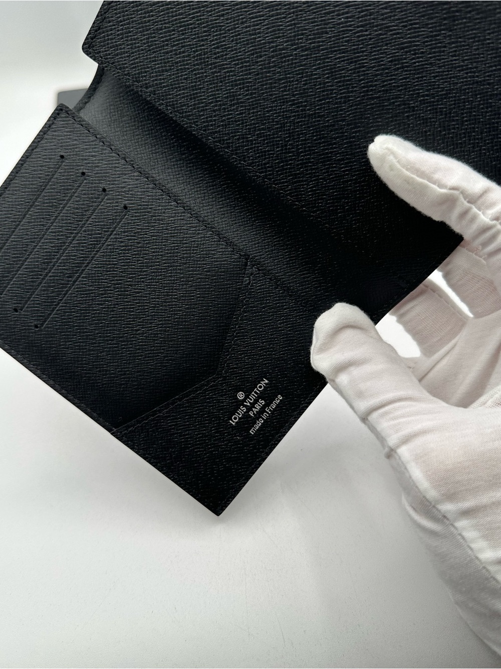 Louis Vuitton Pocket Organizer passport Wallet - Picture 6 of 15